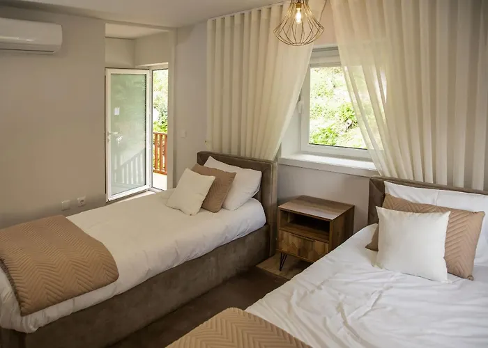 Villa Casa Da Pontelha By Geres Casas